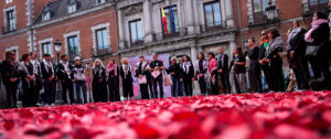 Flores por Palestina frente al Ministerio de Exteriores